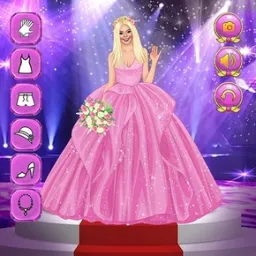 Catwalk Craze: Fashion Model Dress-Up